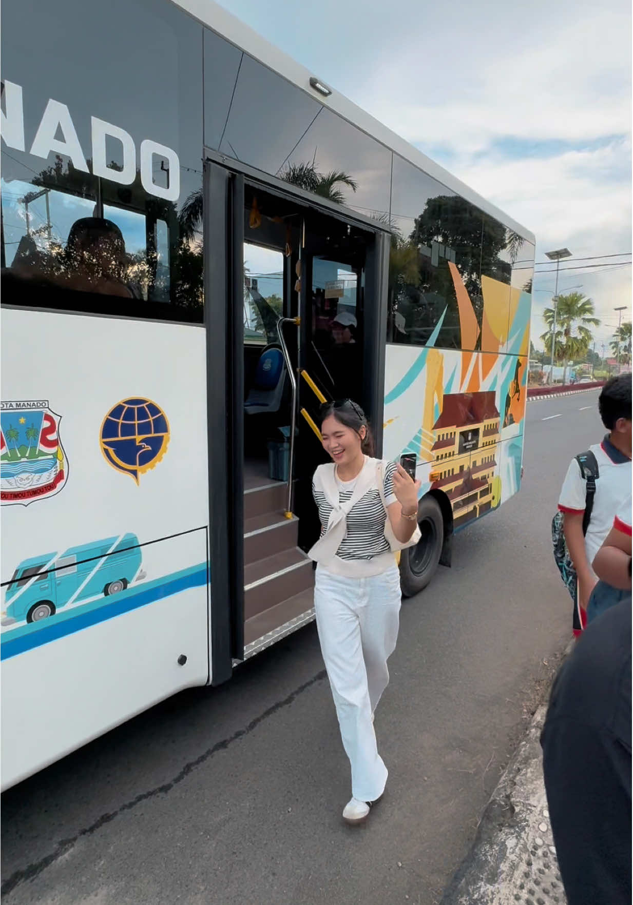 baguss guys.. ngoni musti coba 😆👌🏻  #bustransmanado 