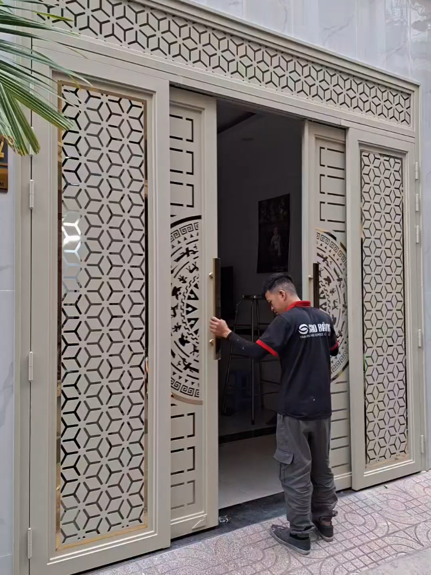 Cửa Trượt Quay CNC Mẫu Thông Dụng. #cualuaquay #cuatruotquay#cokhixaydung #mechanical #ironartvietnam 