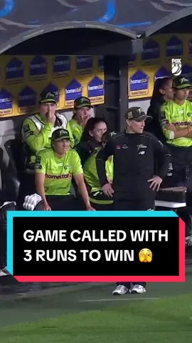 Can you believe it?! The match was abandoned with only 3 runs to win 🫣 #WBBL11 #cricket #bigbash