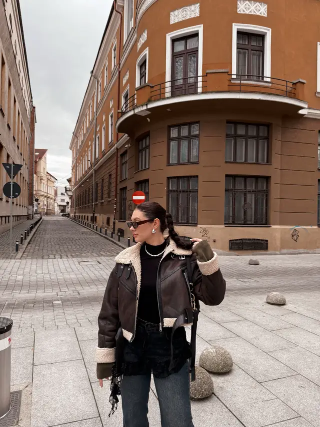 Random shots always turn out the best :))✨ #photolover #photospot #outfitinspo #style #clujnapoca 