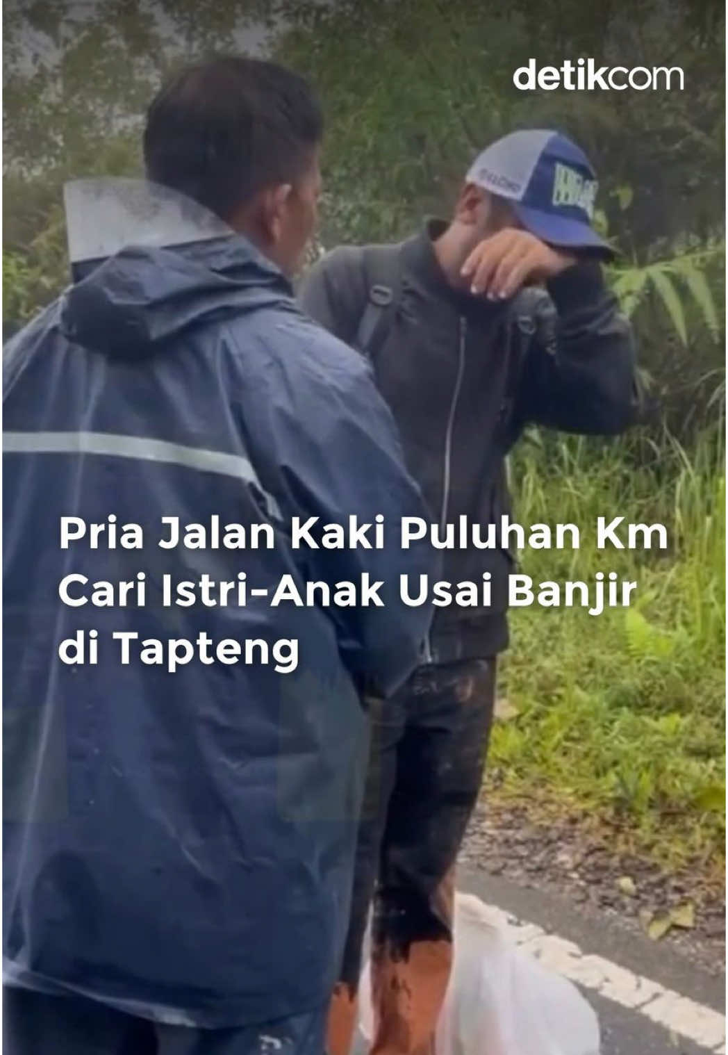 Seorang pria bermarga Hutauruk berjalan kaki puluhan kilometer untuk mencari keberadaan anak dan istrinya di Kecamatan Tukka, Kabupaten Tapanuli Tengah (Tapteng), Sumatera Utara (Sumut). Pria itu meminta tolong ke Bupati Tapteng Masinton Pasaribu untuk mencari keberadaan keluarganya.
 