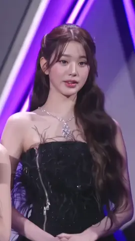 Pretty wonny ✨🖤 #wonyoung #jangwonyoung #ive #mamaawards2025 