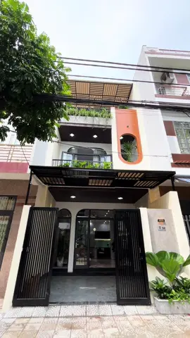 Nhà hiện đại ngang 5m thoáng mát #nhaphodanang #nhahiendai #kênhnhàđẹp #thietkenha #LearnOnTikTok 