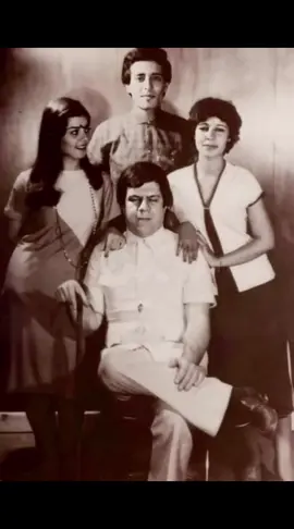 أغاني الثمانينيات ✨️ أسس فريق الأصدقاء الملحن عمار الشريعي من منى عبد الغني و حنان و علاء عبد الخالق، و كانت هذه الأغنية من أشهر أغنياتهم حيث كان الصوت الغنائي الاساسي فيها لمنى عبد الغني منى عبد الغني و فريق الأصدقاء يللا يا أصحاب ١٩٨٧ #اغاني #الزمن_الجميل  #80s #song #fyp 