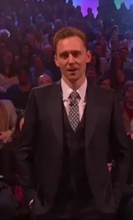 Tom!! Mi presentador favorito🤪😍 Feliz Viernes🌺🌹♥️ #TOMHIDDLESTON #hiddlestoners #HiddlesEspaña #twhiddlestonloki #beautiful❤️❤️❤️❤️❤️♥️♥️💞😍😍🥰🥰🧡🧡♥️💛💞💕💗 