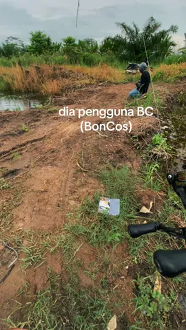 mau pake set casting harga semiliar kalau umpan asal asalan ya boncos#casting #umpanmancing #paketlengkap#softfrog 