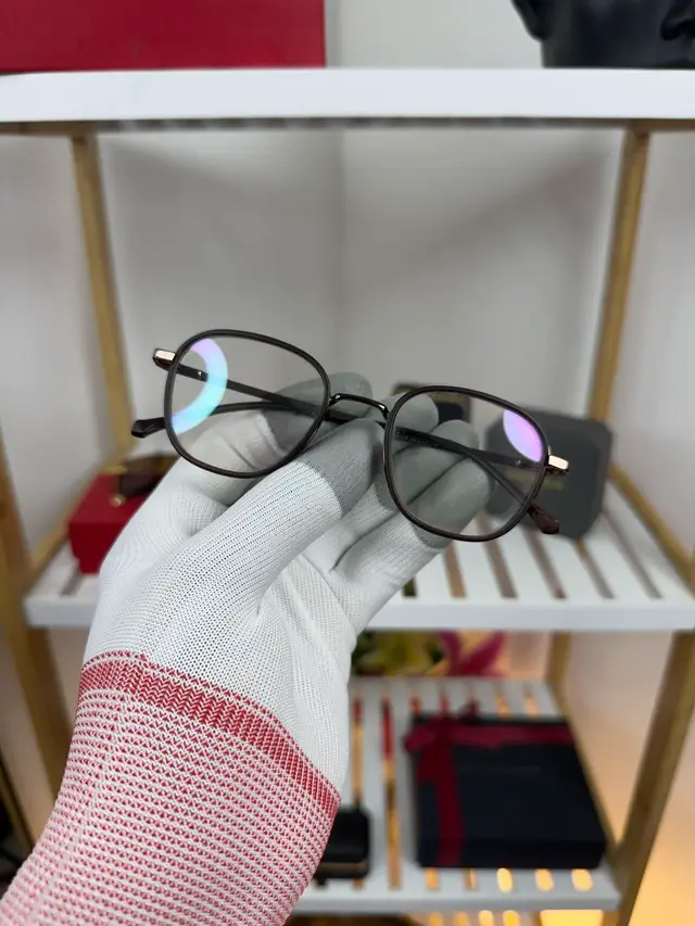 Prix: 8,000fr antireflet         15,000fr photogray antireflet (noircit au contact du soleil) . What: 0709158706 #lunettes #cotedivoire🇨🇮 #fyp #homme  #femme 