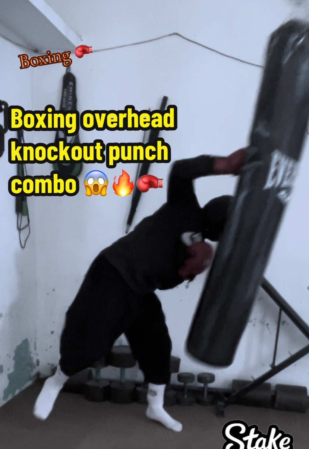 Boxing overhead knockout punch combo 😱🔥🥊#foryoupage #foryouu #boxingtraining🥊 #boxingtutorial #boxingtechnique 