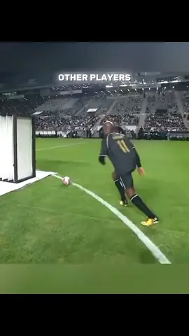 Roberto carlos skills compétences buts magistrales football#viraltiktok#viralvideo#fyp#goals#foryou 