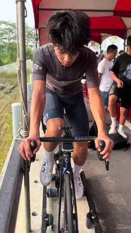 騎到整隻手都青筋是怎樣 #自由車 