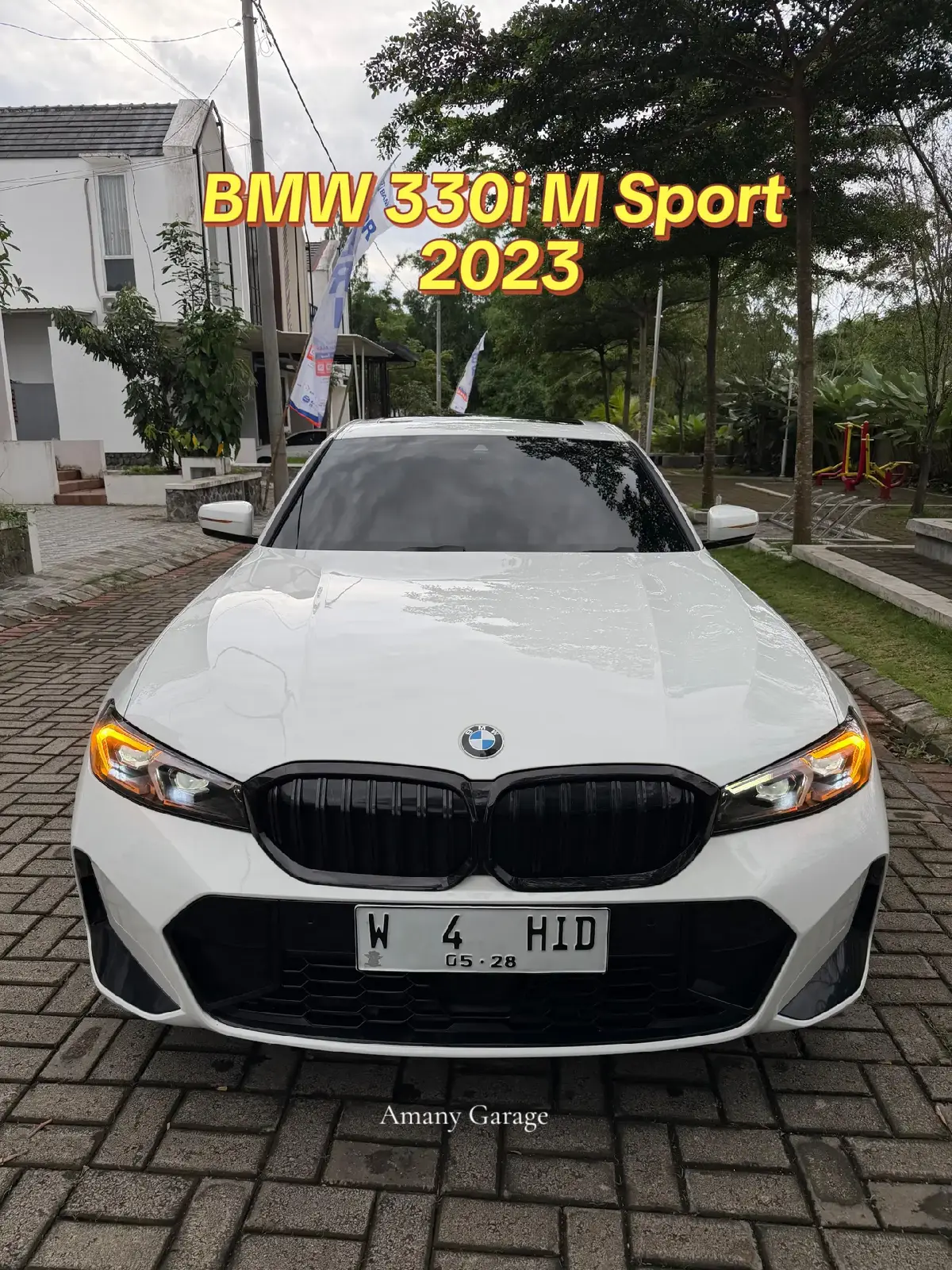 🚘 DIJUAL — BMW 330i 2023 M Sport Kondisi super istimewa • Performa buas • Siap pakai ⭐ Spesifikasi & Fitur Utama: Tahun: 2023 Model: BMW 330i M Sport Kapasitas Mesin: 2000cc TwinPower Turbo Tenaga: ±258 HP Transmisi: Automatic 8-Speed Penggerak: RWD Interior: Leather upholstery + Ambient Light Headunit: BMW iDrive 8 — Wide Display Sunroof / Moonroof Adaptive LED Headlight Driving Mode: Comfort / Sport / Eco Pro Active Cruise Control + Lane Assist Parking Assist Camera 360° Keyless entry + Start/Stop Engine Audio premium : Harman Kardon 🧾 Dokumen & Kondisi: Surat lengkap (BPKB, STNK, Faktur) Atas Nama PT ( Surat Pelepasan Ready)  Pajak hidup : 23-05-2026 KM rendah 42ribu — terawat & service rutin BMW Tidak bekas tabrak / tidak bekas banjir Cat original, interior wangi, siap pakai interior Tidak Bau Asap Rokok Mobil siap pakek untuk jemput cewek 💰 Harga: (Rp 799juta) — Nego wajar di tempat 📍 Lokasi Mobil: (Perum Amany Regency Buring Kedungkandang Kota Malang) 📞 Info & Nego Cepat: WA/Telp: (087718272363) #bmw #bmw330i #bmwmotorsport #fypシ゚viral🖤tiktok #beranda 