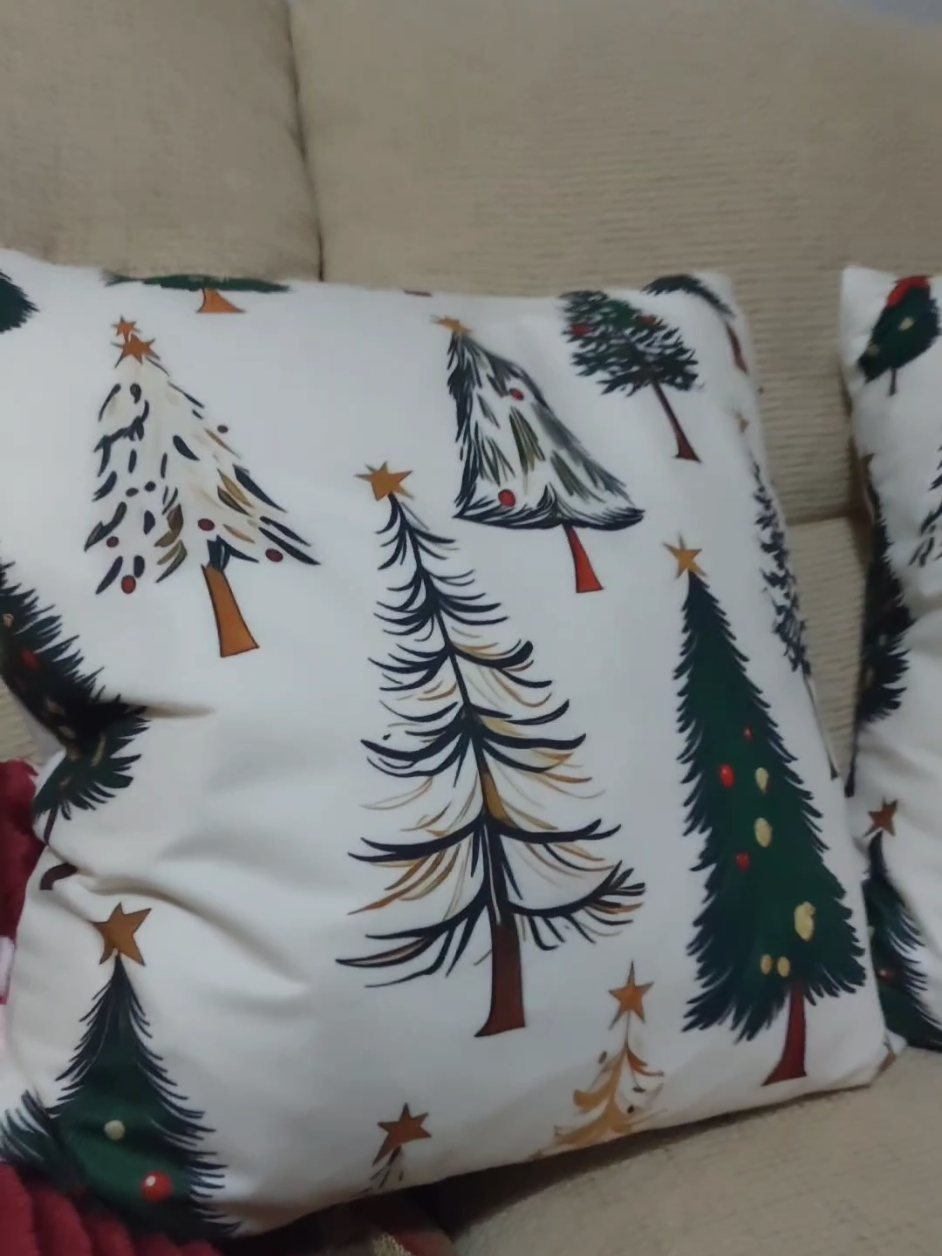 And super affordable, win win 🥰🎅 #christmastime #cushioncover #festivevibes #festive #foryoupage❤️❤️ 