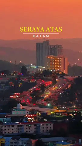 Seraya Atas… tempat nongkrong wajib anak muda Batam. Sore lihat sunset, malam ditemani gemerlap lampu kota  #mudamudibatam #batamtiktok #batamhits #batampunyacerita #batamvibes 