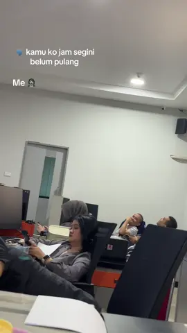 Kondisi Jumat malam sebelum akhir bulan 🥴😂#bankerslife #frontliners #insanbrilianbri #fyp #teller 