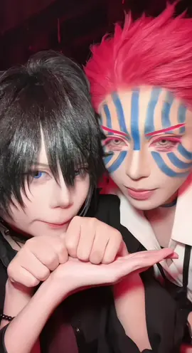 Akaza: @Ivy  Giyuu: @chunbaodessu  Xinloi vì sủi ko đăng gì tik tok gần 2 tháng hơn🧎🏻‍♀️toi lại ngoi lên đăng vid nàyy 🥵🤲💥 #cosplay #giyuu #akaza #kimetsunoyaiba #demonslayer 