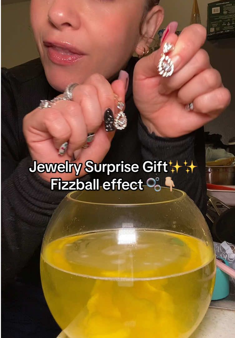 Mystery jewelry fizzy surprises are cool! Click and gift someone a surprise jewelry piece 💎 #tiktokshop #jewelry #jewelrybusiness #fizz #giftsforher 