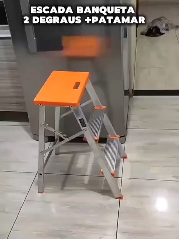Escada Banqueta Alumínio Doméstica 3 Degraus Portátil Até 100kg! 🪜 Ideal para o dia a dia, 100% em alumínio e super segura! Garanta a sua na Shopee Brasil. 🔗 Acesse o produto aqui  https://s.shopee.com.br/1BEsU0MiQO