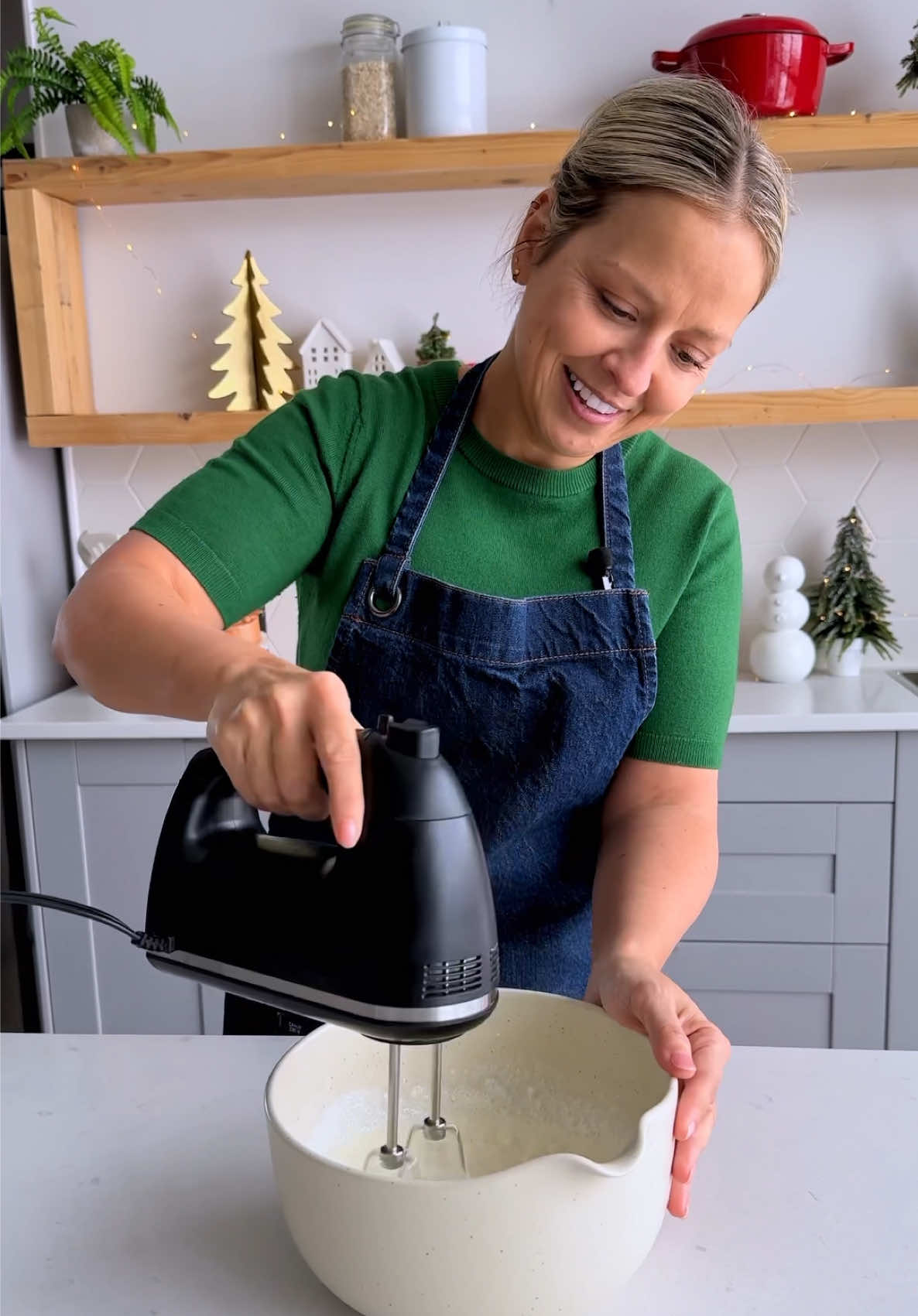 Un tiramisu, dans, mais aussi, sur un biscuit... et le biscuit est géant. 🍪  La recette complète est disponible sur notre site Web!  #tiramisu #ricardocuisine #tiramisucookie #tiramisurecipe #tiramisulover 