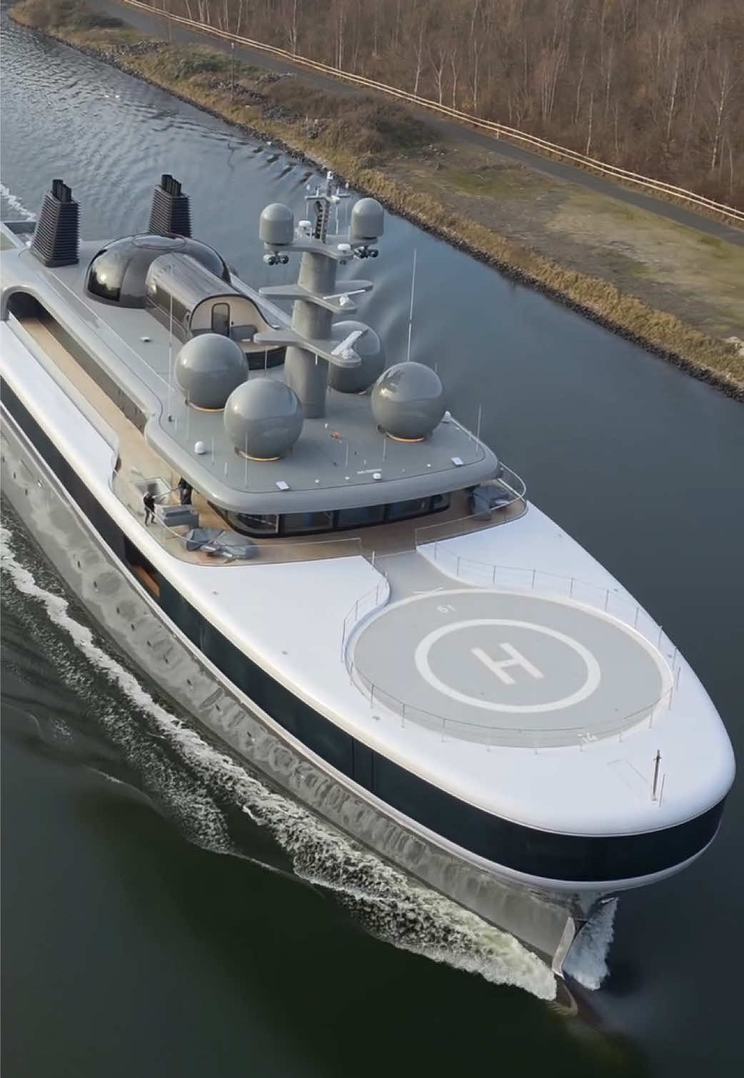 114.2m superyacht COSMOS. Built by Lürssen  #yacht #monaco #yachtlife #fyp #cosmos 