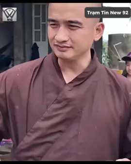 Thầy đi cứu trợ mà bị dí KPI vừa đáng yêu vừa hài hước.chỉ có thầy mới làm được như vậy. #tintucshowbiz #showbizviet #showbiz #tintuc24hgiaitri #bimatvbiz #showbiznews #saoviet #vbiz #showbiznews #thichminhthien 