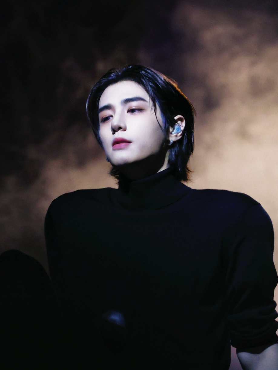 112825 LEEHAN🥹 ‎#leehan #boynextdoor #보이넥스트도어 #mamaawards2025 #kpopfyp 