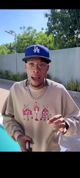 El libro 📕:#tutalocogallo #lol #fyp #viral #parati 