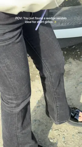Chunky wedge sandals for women dagdag height tayo dito mga mare #chunkysandals #wedgesandals #sandalsforwomen #womensandals #footwear 