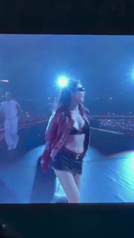 her outfit for solo stage in Singapore D-1 😭#bp_dinny🤍 #BLACKPINK #JENNIE #BLINK #fst♡ 