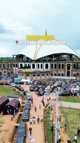 Tabligh Akbar Indonesia & Dunia Berdoa 2025 di Kota Baru, Lampung Selatan!  Jutaan hati bersatu, dari Nusantara hingga puluhan negara sahabat. Diperkirakan 1,5 hingga 5 juta jemaah memadati Kota Baru. Ini bukan hanya perhelatan spiritual, tapi juga simpul akbar Ukhuwah Islamiyah dan penggerak ekonomi UMKM lokal. Semoga lantunan doa dari Lampung membawa kedamaian dan berkah bagi Indonesia dan dunia. #lampung #lampungreels