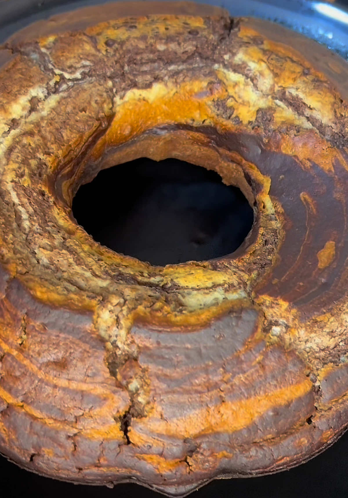 marvel cake oo qofwalbo sameyn karo ,waan jeclahay inaan dadka ka farxiyo oo waqti lasoo qaato ❤️🫶jimco wanagsan 🫂❤️🫶.  #marblecake #macmacan #casriyo #cunto #somalipage 