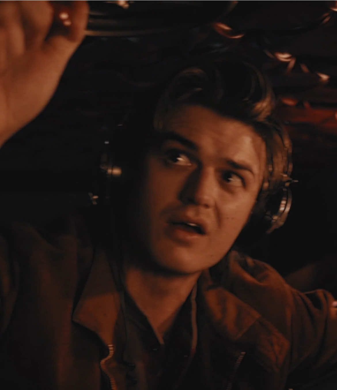 HES BACK! S5 was so good ac kziev/alphaaudios #steveharrington #steveharringtonedit #strangerthings5 #joekeeryedit #fyp 