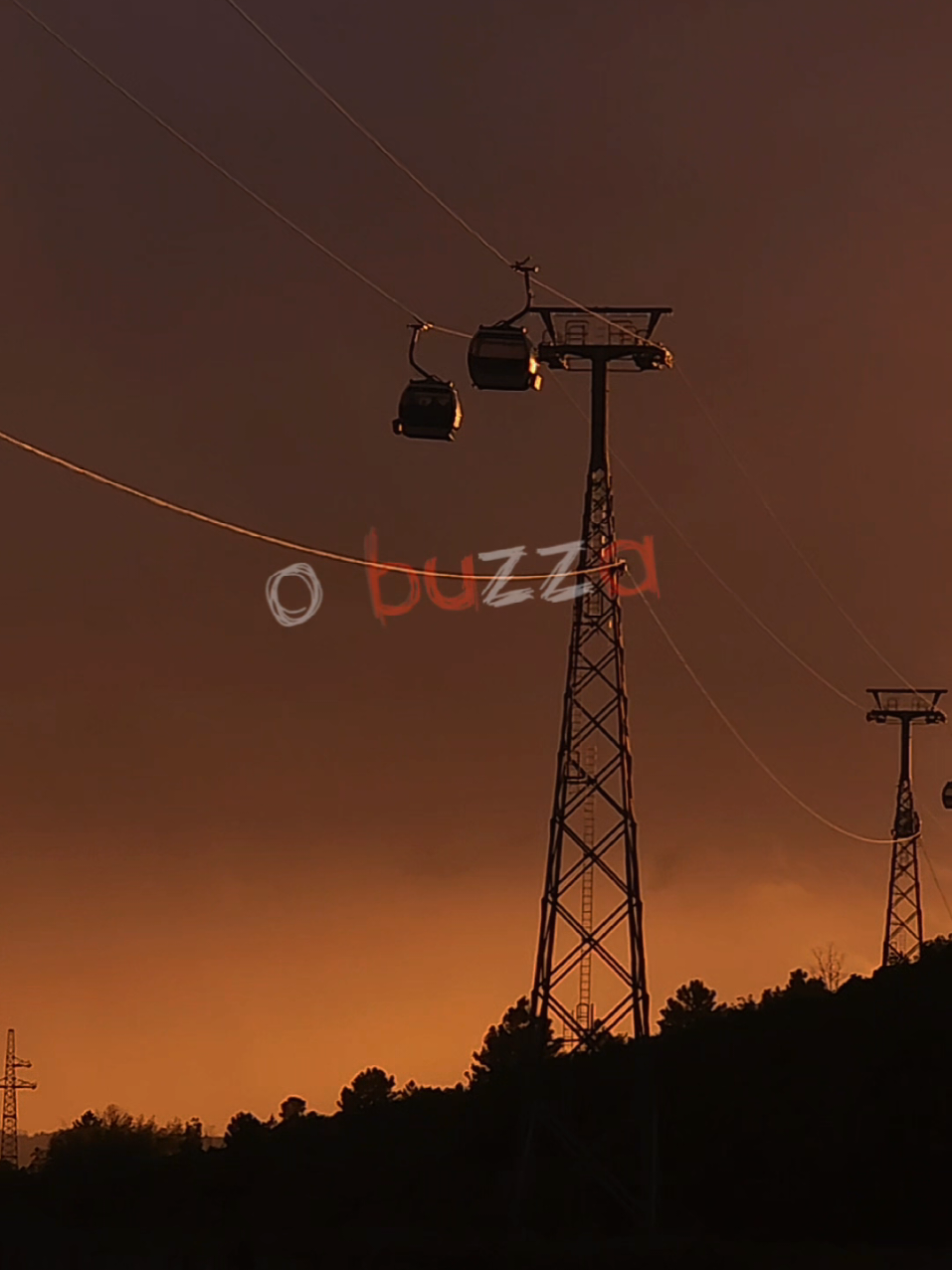 @Xhani🚬 😒 #🌻 #amipixel #🖤✈️🦁 