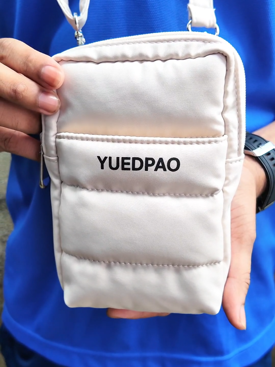 “วันชิล ๆ ก็อยากพกของแค่พอดี 💛 ใบนี้คือเหมาะกับชีวิตแบบเบาสบายสุด ๆ 