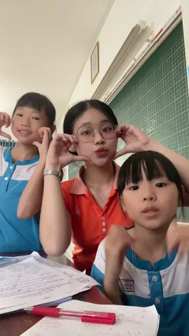 Mang ngay Noel và Tết đến giúp tôi 🌝