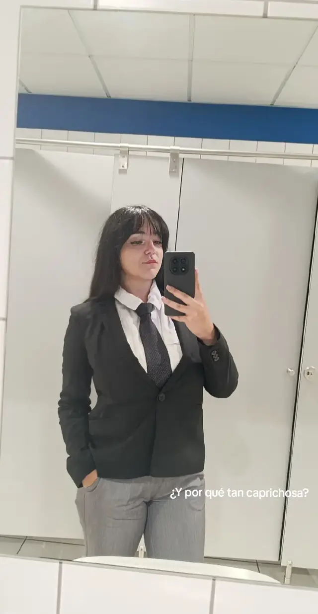 Tenía que sumarme a este trend. Culo y vergüenza son dos cosas que no tengo. #trend #porquepuedo #fyp 