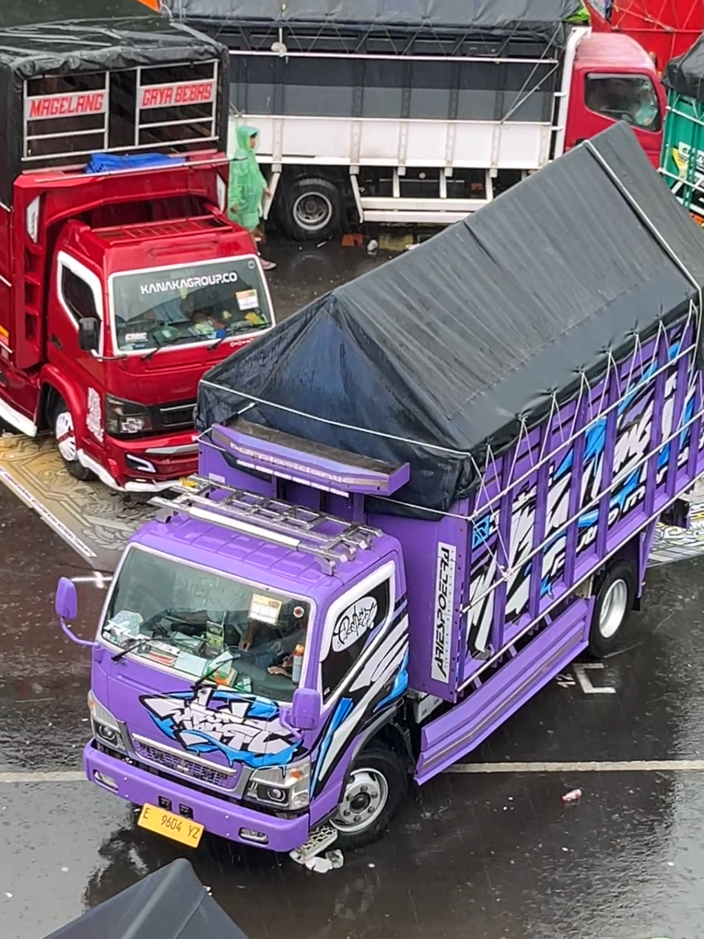 aku ngalah dudu mergo aku wes ra sayang~ #cantermaniaindonesia#jamnascmic#trukmodifikasi 