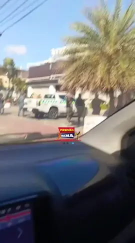 Nuestro Corresponsal Luis Rosario nos reporta lo que aparenta ser un Allanamiento en Mixer Sport Bar en la Avenida España, Santo Domingo este.   #mixer Noticia en desarrollo.  @luisrj2308 @ramoninforma_rd 🇩🇴 @juanguzmanbadia @diego.pesqueira @policiard @generalramongp #ramoninforma #avenidaespaña ✅📡 Siguenos en nuestras redes: 📸 Instagram 👍 Facebook | 🐦 Twitter | 🎵 TikTok | 🔴YouTube|  📰Threads: 🔊 Créditos redes sociales ✍️ 📣 PARA DENUNCIAS CONTACTOS 🪀 809-297-3086 📲DIRECTO 809-504-9719 📲WHATSAPP  829-365-0177 📲WHATSAPP  809-604-0185 📲WHATSAPP  809-903-9282 📲WHATSAPP  809-587-8607 📲WHATSAPP  849-472-9906 📲WHATSAPP  prensaxtremaroyal prensaxtremaplatinum prensaxtremagold prensaxtremaelite prensaxtremavip prensaxtremard  prensaxtremardoficial prensaxtremapremiun prensaxtremainternacional prensaxtremasilver prensaxtremamonumental  prensaxtremalite  https://www.prensaxtremard.com/ AMPLIA ESTA Y OTRAS INFORMACIONES EN NUESTRAS REDES SOCIALES Y YOUTUBE📍