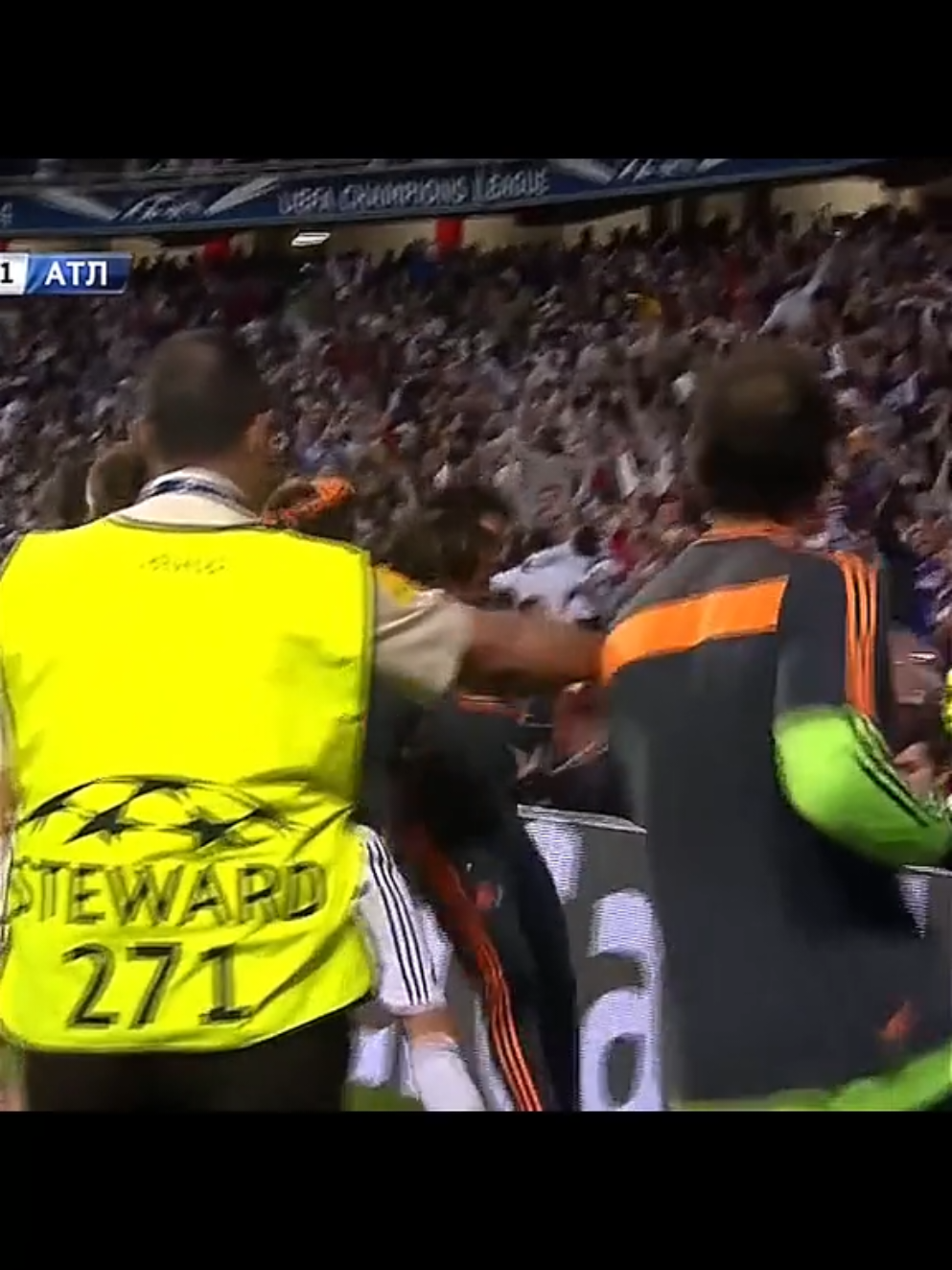 Sergio Ramos last minute Goal vs Atletico Madrid #sergioramos #ramos #goal #realmadrid #atleticodemadrid 