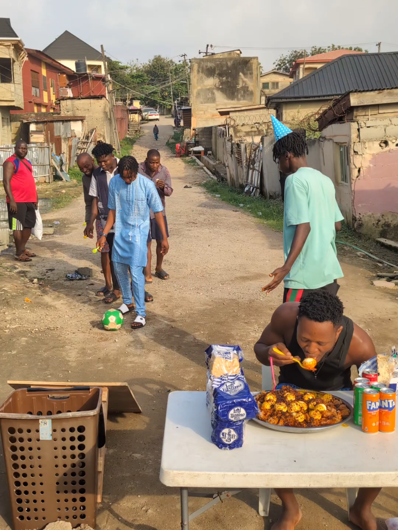 How many eggs he ate?!!😔😂#gametime #foodchallenge #gamechallenge 