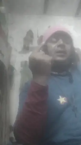 أنا واحد في العدد لكنني كونٌ كامل في المعنى. 