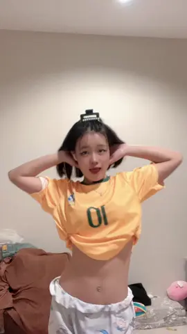 #fypシ゚ #ကရင်မလေး🇳🇱❣️tiktokthiland🇹🇭#fypシ゚ #ချစ်စရာကောင်းတာတစ်ခုပြမယ်🥺🎀 