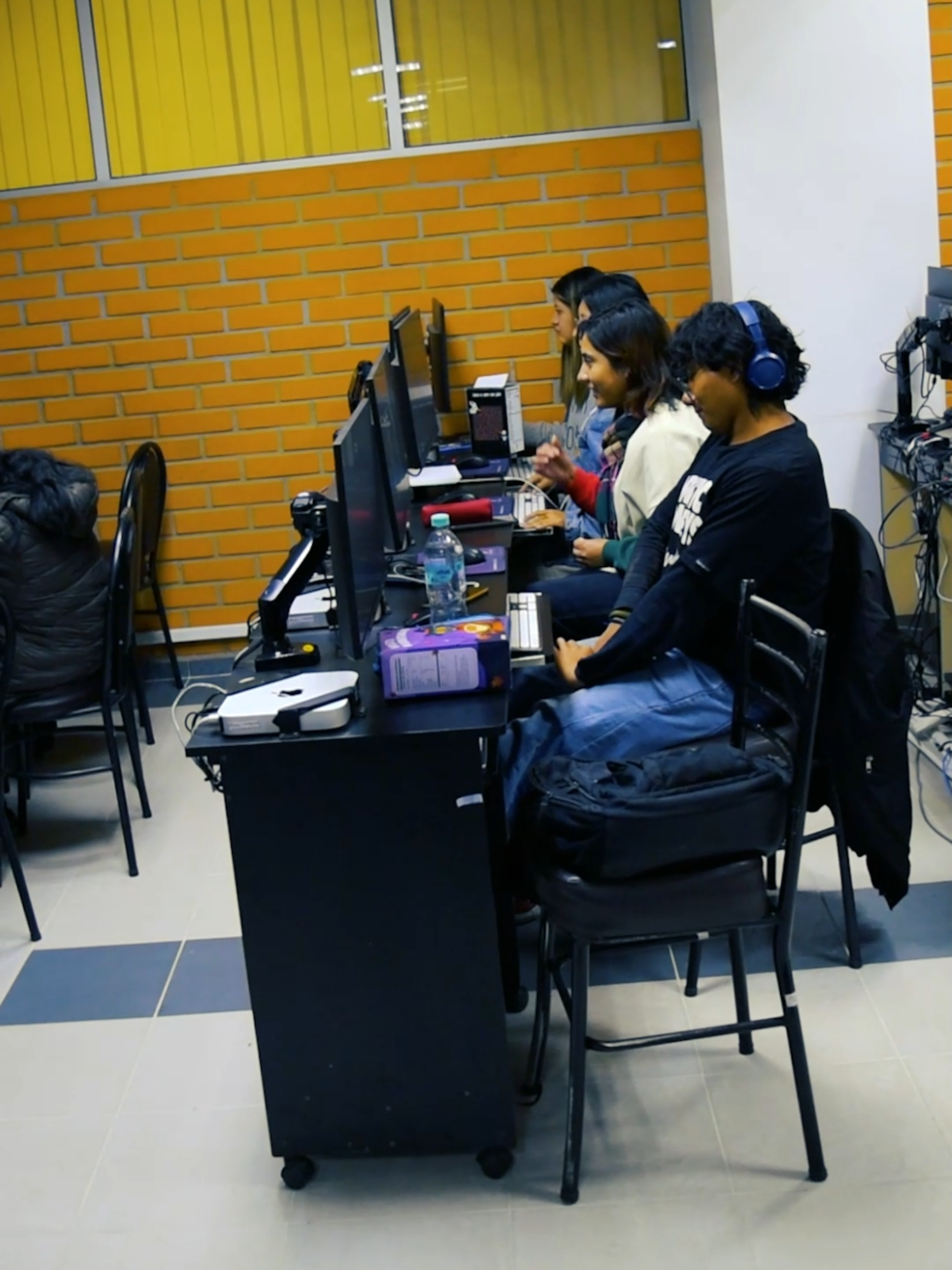 ✨ ¿Y tú ya sabes qué estudiar? Elegir una carrera es una de las decisiones más importantes, pero no tienes que tomarla solo. En ATENEA te acompañamos a descubrir una formación que realmente te conecte con tu futuro: ✔ Carrera técnica actualizada ✔ Aprendizaje práctico desde el primer día ✔ Ambientes modernos y creativos ✔ Horarios flexibles para quienes trabajan ✔ Orientación académica para ayudarte a elegir Si aún no sabes qué estudiar, empieza por conocer tus opciones. Aquí te ayudamos a encontrar tu camino. 📍 Sede La Paz: Av. 20 de Octubre esquina Conchitas N.º 1781 Edificio Pan de Vida (1er piso) 📲 67199626 o escríbenos directamente por WhatsApp. #Atenea #InstitutoAtenea #QuéEstudiar #FormaciónTécnica #CarrerasTécnicas #LaPazBolivia #EducaciónBolivia #EstudiaConPropósito #FuturoProfesional #DiseñoGráfico #MarketingDigital