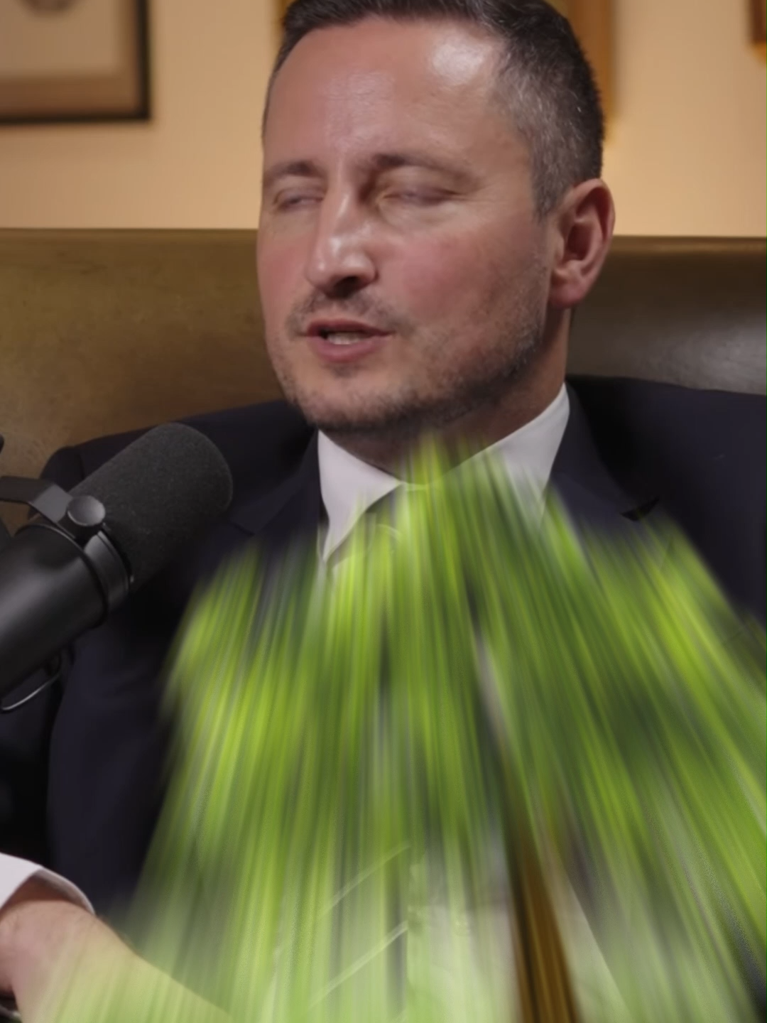 💬 „Mediul nu e doar despre natură, e despre noi.” #fyp #greenreport #podcast