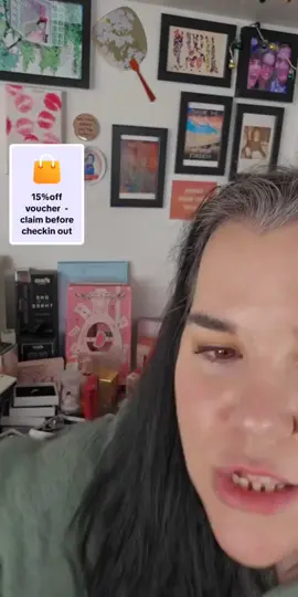 Foam White Shoe Cleaner removes tough stains gently, refreshes shoes, and prevents yellowing—keeping your trainers looking like new.