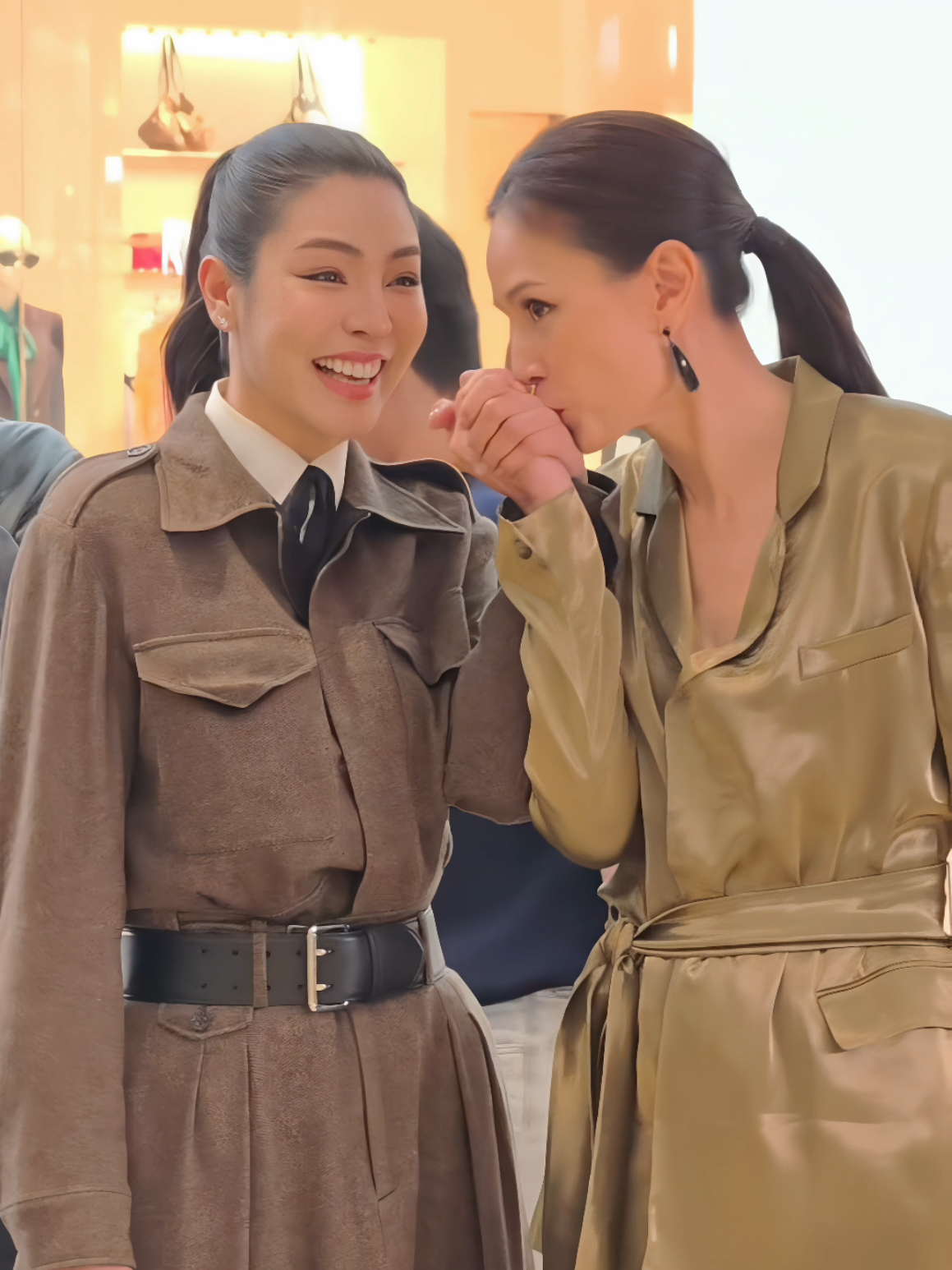 เจอแล้วคนที่ทำให้ฝ้ายเป็นเคะได้ พี่อุ๋ม อาภาศิริ 😆 #RalphLaurenxFaye #RalphLaurenTH #RalphLauren #FayePeraya #ฝ้ายพีรญา 