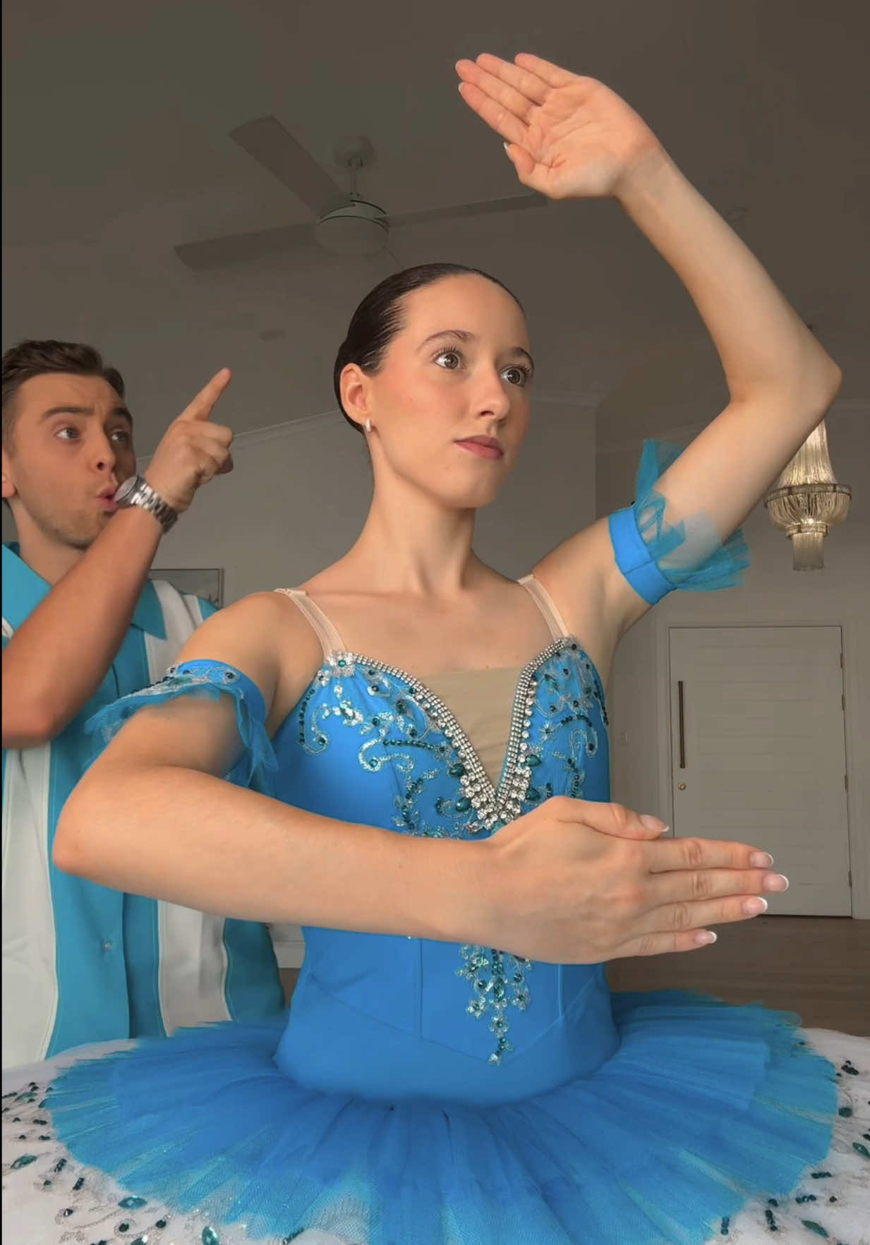 Who wants a Jasmin doll? 🤣🥰 #couple #dance #viral @Jasmin Arndt & @James Ewens 