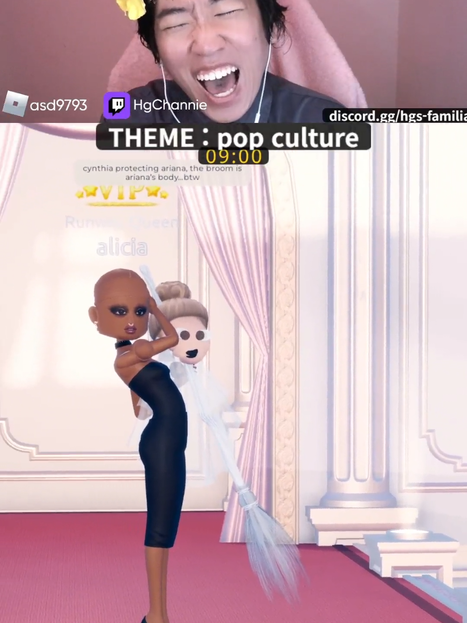 is this from wicked? 😭😭😭 #dresstoimpress #roblox #robloxfyp  #korean #funny 