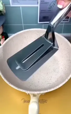 Pegador Duplo Inox: Praticidade na Cozinha A pinça espátula dupla em inox que facilita virar, segurar e servir alimentos com firmeza e agilidade. Ideal para churrasco e cozinha do dia a dia. #CozinhaPrática #PegadorDuplo #Inox #Churrasco #Utensílios 