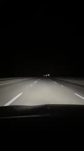 #foryoupage #viral #fyp ‏سلومو على الي غبت عنه وغاب عني وطال الغياب ‏راعي الغيبه المتعمده يدري وانا ادري عن اسبابها ‏هو حداني على الفرقا وانا كفنت ذكراه بثيابها  ‏يرحمك راحم الاموات ياحب تهايل عليه التراب