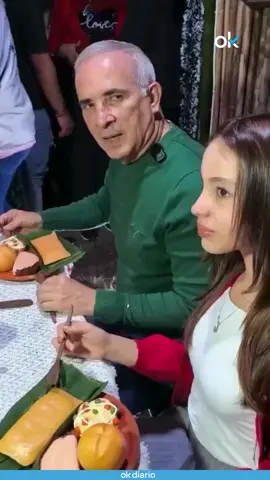 💥 El gobernador chavista de Táchira (Venezuela) se graba celebrando la Navidad adelantada por Maduro con comida de plástico. #maduro #venezuela